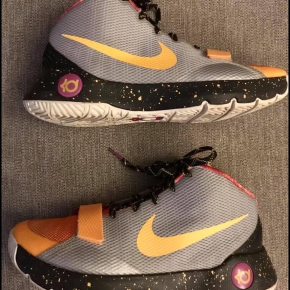 Nike KDTrey 5 III LMTD Men’s Sneaker (812558-090) - Picture 3 of 5